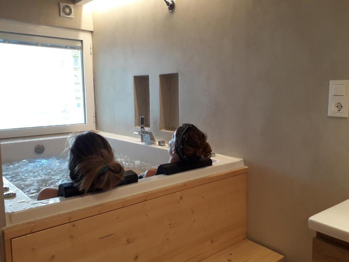 Jacuzzi & Sauna Apartment ! Salou Exterior photo